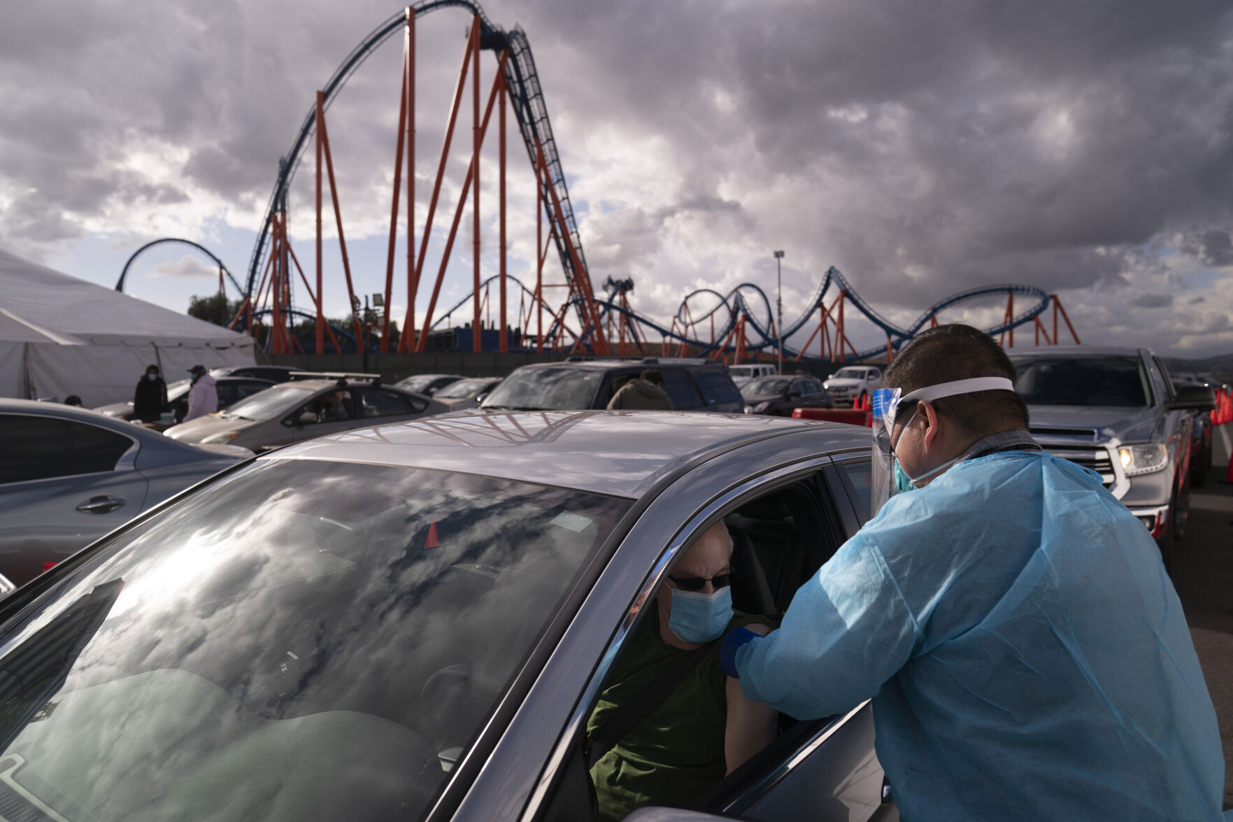Virus Outbreak Half Million Dead Photo Gallery
